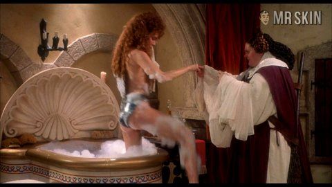 Amy Yasbeck Nude Pic